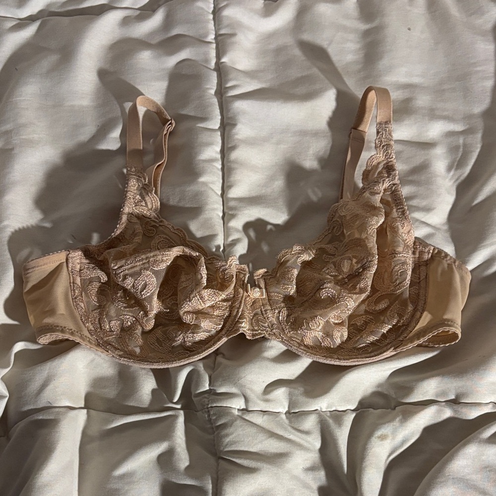 Wacoal Arabesque Lace Underwire Beige Bra